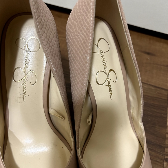 Heels - Picture 3 of 3